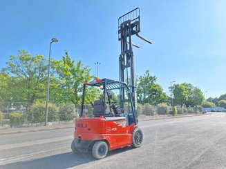 Four wheel front forklift Heli CPD30 - 11