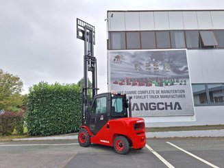 Four wheel front forklift Hangcha XF55D - 10