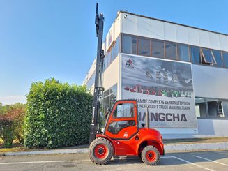All-terrain forklift Hangcha TT35-2