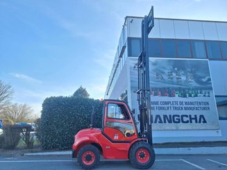All-terrain forklift Hangcha TT35-4