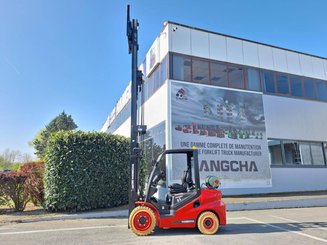 Four wheel front forklift Hangcha XF35G-2