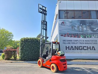 Four wheel front forklift Hangcha XF35G-2