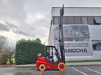 Four wheel front forklift Hangcha XF35G-2