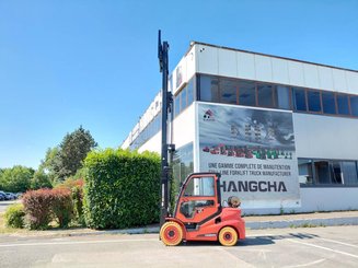 Four wheel front forklift Hangcha XF35G-2