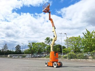 Articulated boom lift platform JLG E300AJP