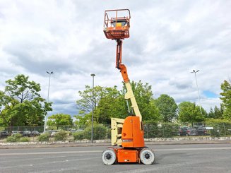 Articulated boom lift platform JLG E300AJP - 13