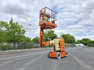 Articulated boom lift platform JLG E300AJP