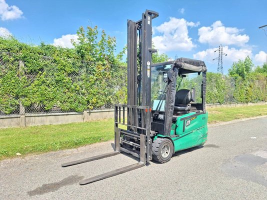 Three wheel front forklift Hangcha A3W20 - 1