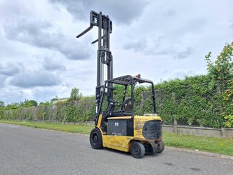 Four wheel front forklift Caterpillar EP30K