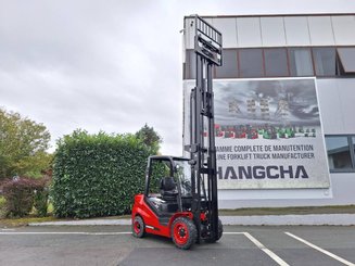 Four wheel front forklift Hangcha XF35D-2 - 7