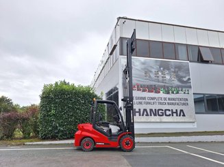 Four wheel front forklift Hangcha XF35D-2 - 9