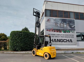 Four wheel front forklift Hangcha XE30-i