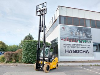 Four wheel front forklift Hangcha XE30-i