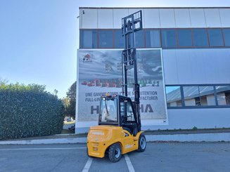 Four wheel front forklift Hangcha XE35-i