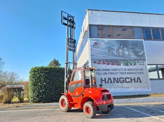 All-terrain forklift Hangcha TT30-2