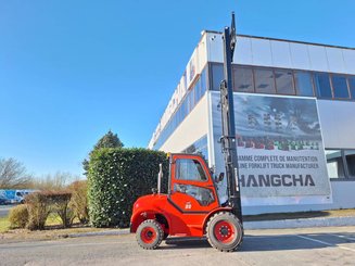 All-terrain forklift Hangcha TT30-2