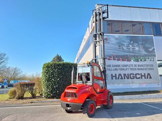 All-terrain forklift Hangcha TT30-2