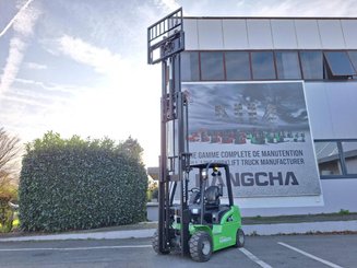 Four wheel front forklift Hangcha XC35i