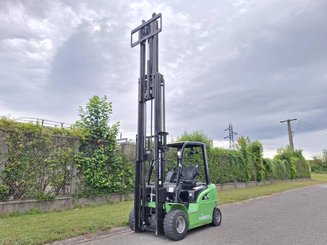 Four wheel front forklift Hangcha XC35i