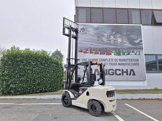 Four wheel front forklift Hangcha XF30D