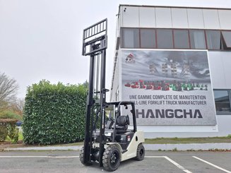 Four wheel front forklift Hangcha XF30D