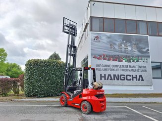 Four wheel front forklift Hangcha XF35G-2