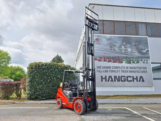 Four wheel front forklift Hangcha XF35G-2