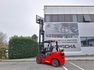 Four wheel front forklift Hangcha XF45G