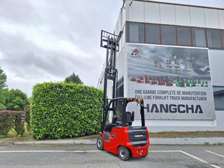 Four wheel front forklift Hangcha AE20C - 10
