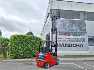 Four wheel front forklift Hangcha AE20C - 11