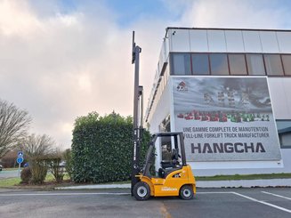 Four wheel front forklift Hangcha XE20Ci