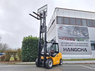 Four wheel front forklift Hangcha XE50i-600