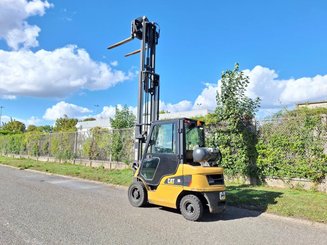 Four wheel front forklift Caterpillar GP25NTD - 3