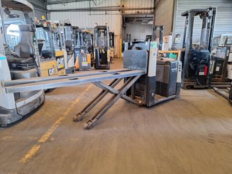Low-level order picker Crown GPC3055-2.0