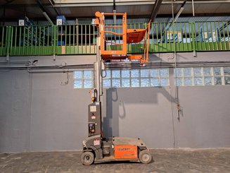 Vertical lift platform JLG TOUCAN DUO