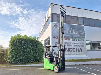 Three wheel front forklift Hangcha XC3-18i (CPDS18-XCC2G-SI)