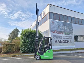 Three wheel front forklift Hangcha XC3-18i (CPDS18-XCC2G-SI)