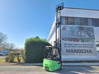 Three wheel front forklift Hangcha XC3-20i (CPDS20-XCC2G-SI)