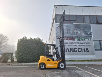 Four wheel front forklift Hangcha XE25i (CPD25-XEY2-SI) - 9