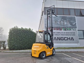 Four wheel front forklift Hangcha XE25i (CPD25-XEY2-SI) - 11