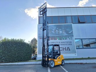 Four wheel front forklift Hangcha XE38i