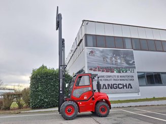 All-terrain forklift Hangcha TT30-4