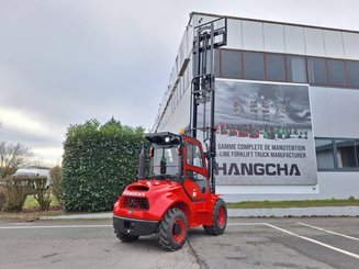 All-terrain forklift Hangcha TT30-4