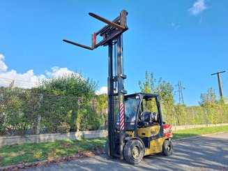 Four wheel front forklift Yale GLP35VX - 6