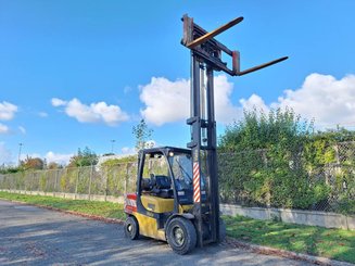 Four wheel front forklift Yale GLP35VX - 7