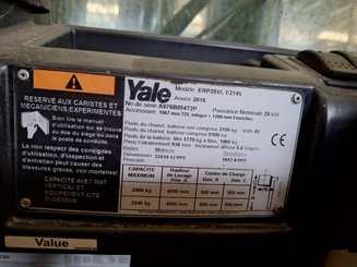 Four wheel front forklift Yale ERP25
