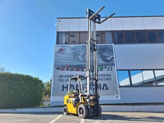 Four wheel front forklift Caterpillar GP25NT