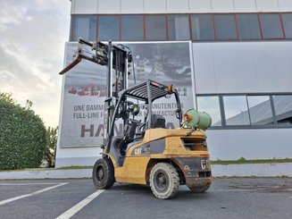 Four wheel front forklift Caterpillar GP30N - 5