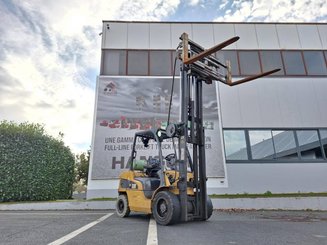 Four wheel front forklift Caterpillar GP30N - 10