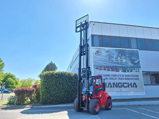 All-terrain forklift Hangcha TT30-4